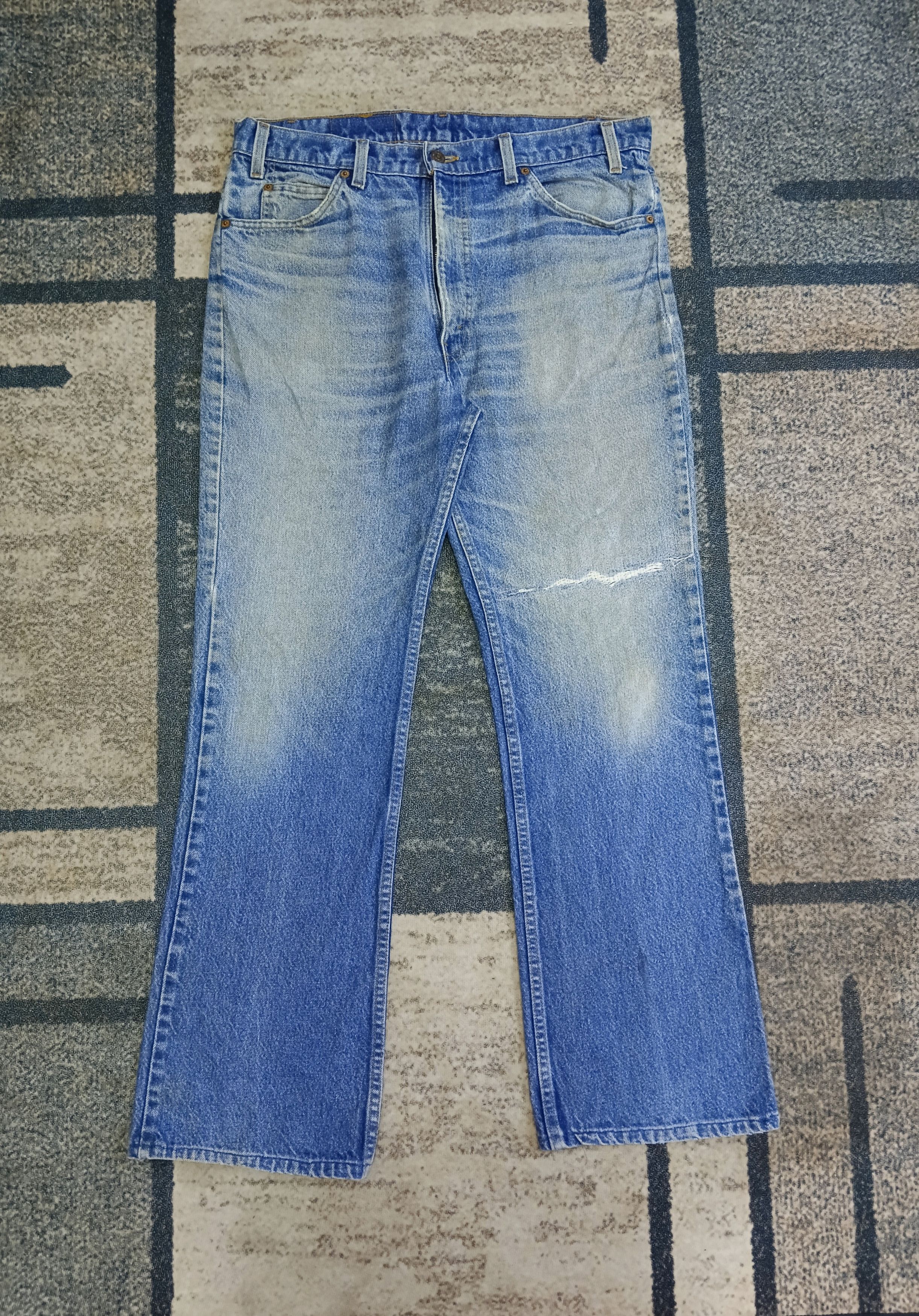 Levi's Vintage Clothing VINTAGE 90s WIDE LEG BOOCUT 517 LEVIS DISTRESSED Size US 35 - 2 Thumbnail