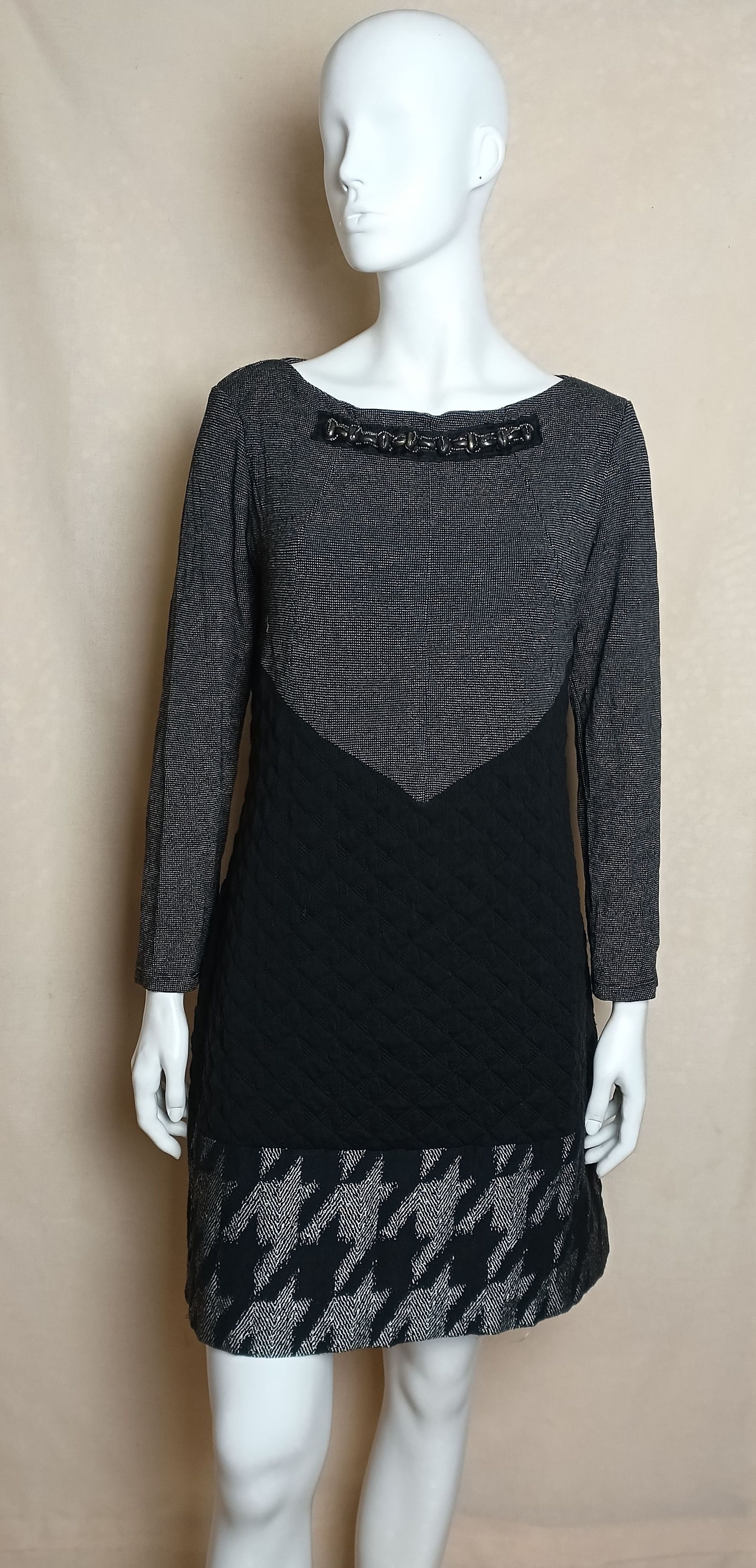 Designer Save The Queen Designer Long Sleeve Dress size XL Size XL / US 12-14 / IT 48-50 - 1 Thumbnail