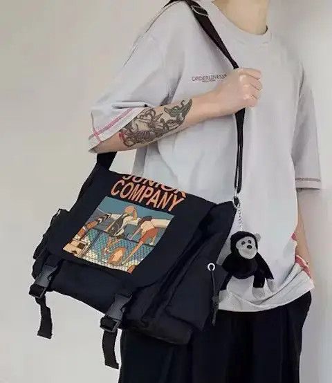 Japanese Brand Fashion y2k cartoon graphic shoulder messenger bag vintage Size ONE SIZE - 3 Thumbnail
