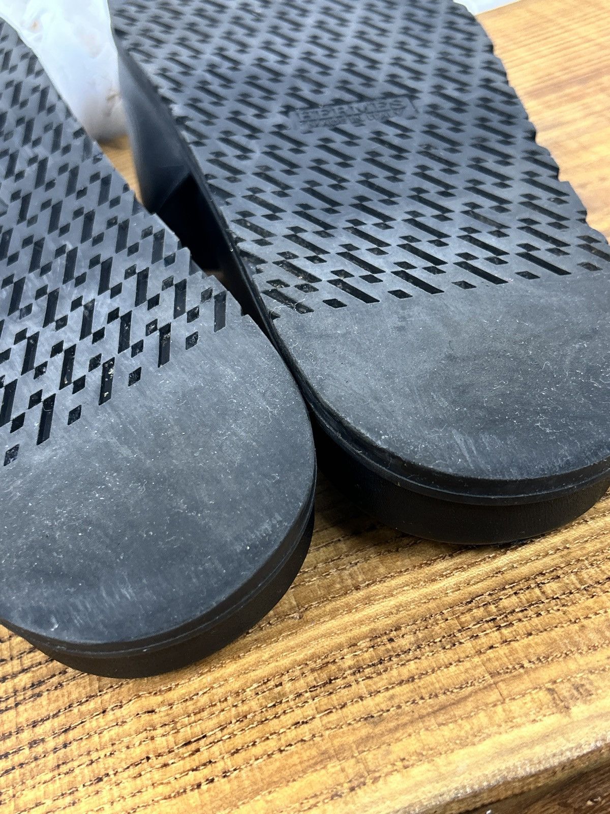 Hermes Hermes Biarritz Calfskin Leather Sandals 44 Black Size US 10.5 / EU 43-44 - 12 Thumbnail