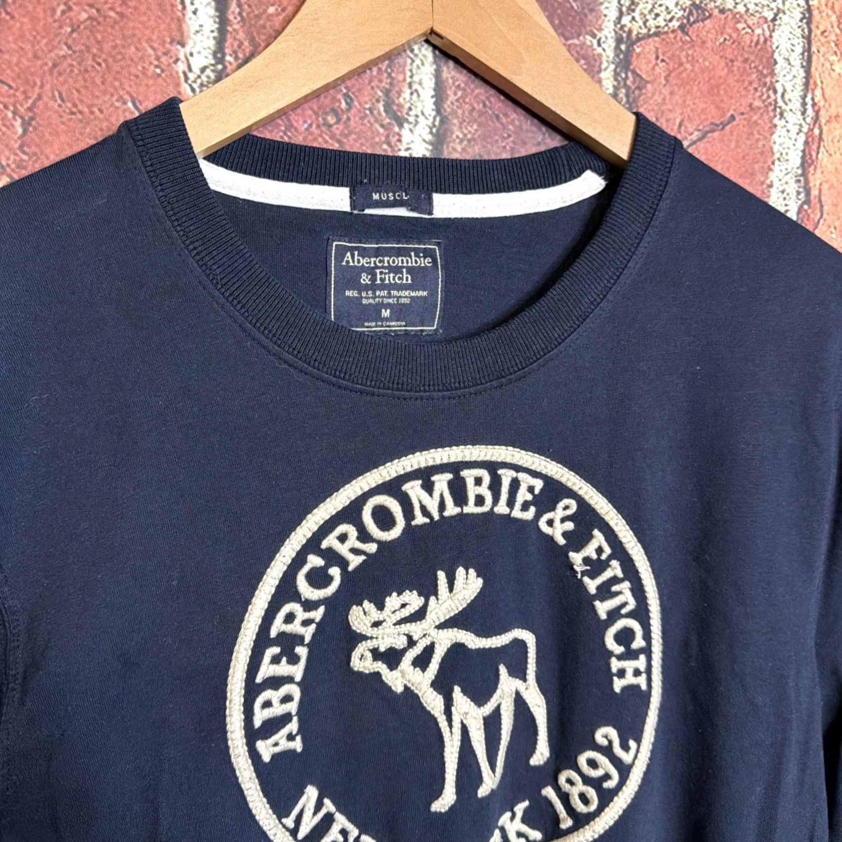Abercrombie & Fitch Abercrombie & Fitch Long Sleeve T Shirt Mens M Muscle Fit Blue Navy Shirt Regular Crew Neck Cotton Solid Spring Summer Fall Winter Men Size US M / EU 48-50 / 2 - 2 Thumbnail