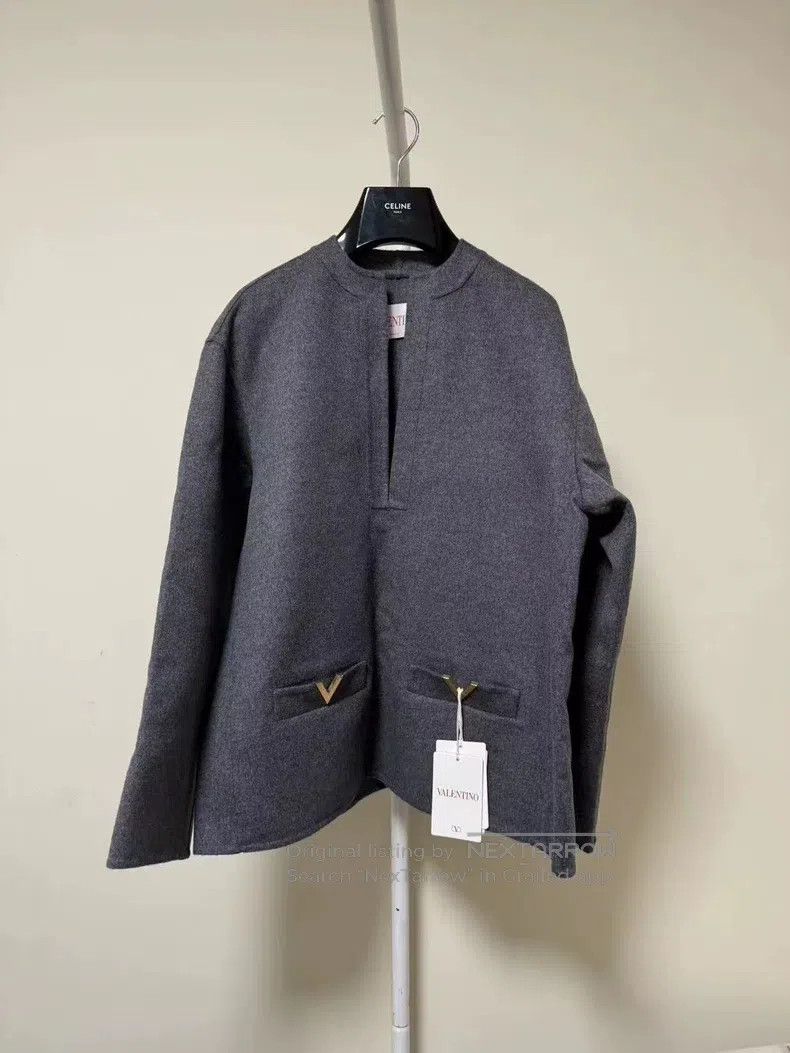 Valentino Valentino V-neck coat shirt Size S / US 4 / IT 40 - 1 Thumbnail