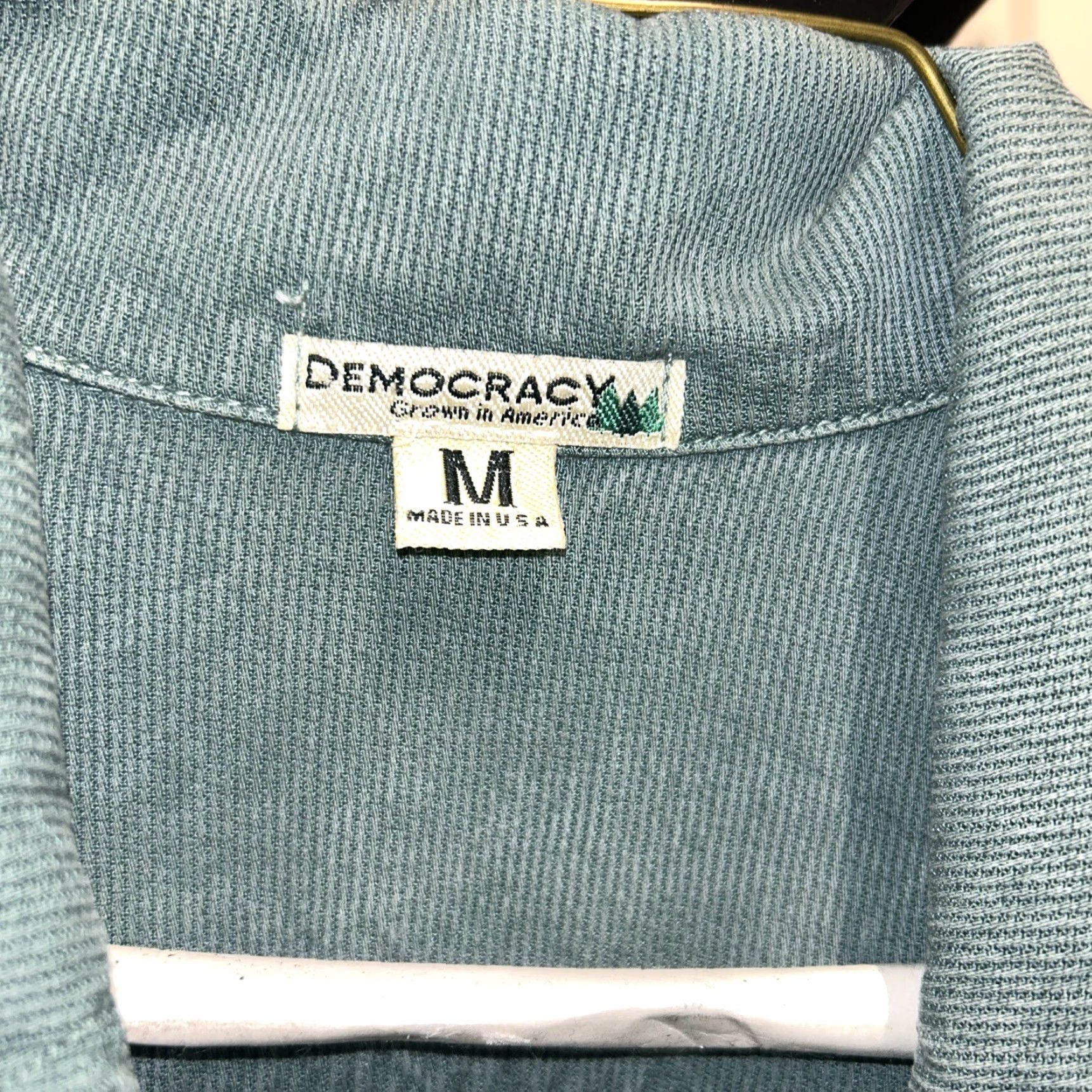 Vintage VINTAGE Democracy Green corduroy shirt Women's Medium USA 100% Tencel Button-Up M Corduroy Green USA Women's Medium Democracy Shirt Size M / US 6-8 / IT 42-44 - 4 Thumbnail