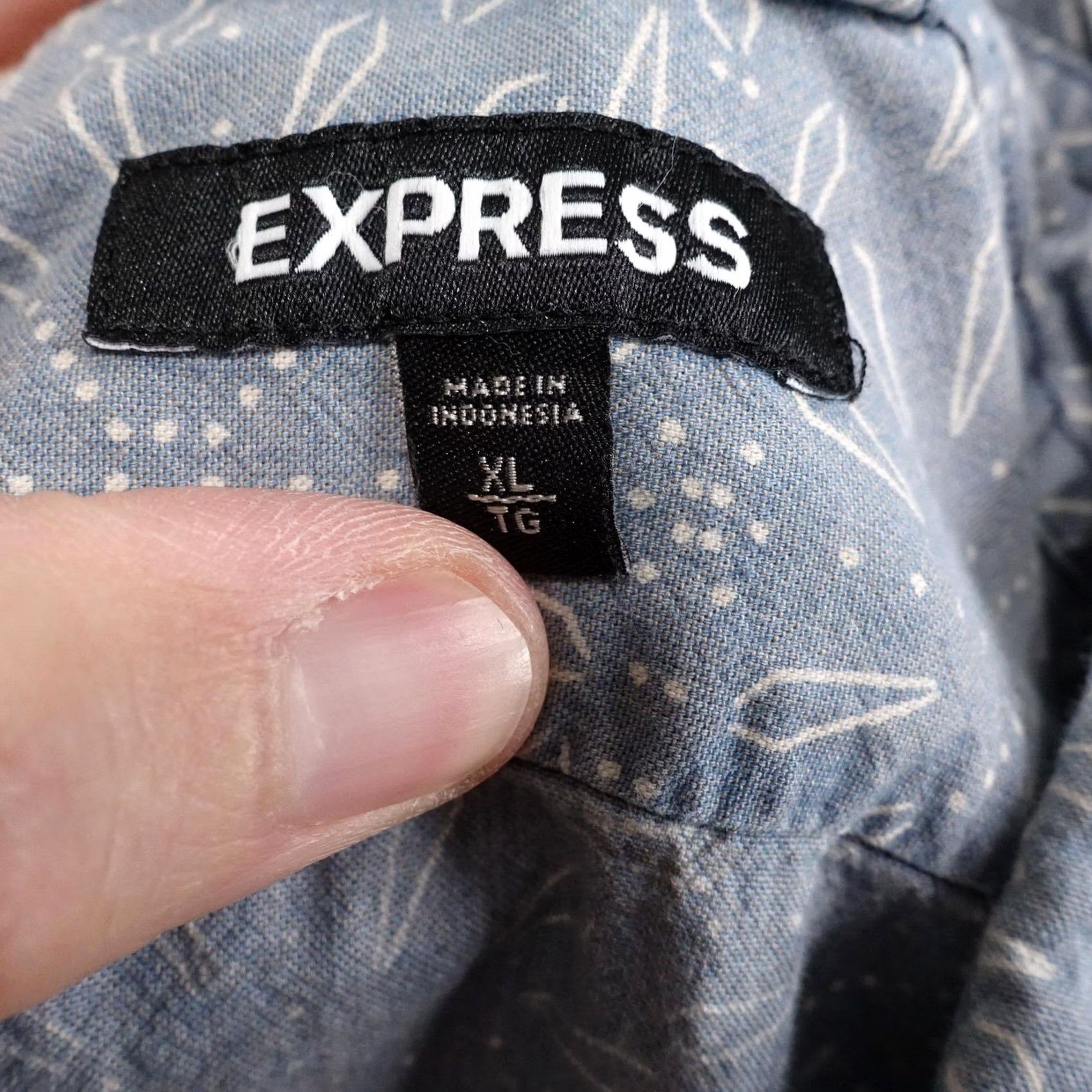 Express Express Shirt Mens XL Blue Long Sleeve Button-Up Chambray Geometric Shirt Size US XL / EU 56 / 4 - 6 Thumbnail