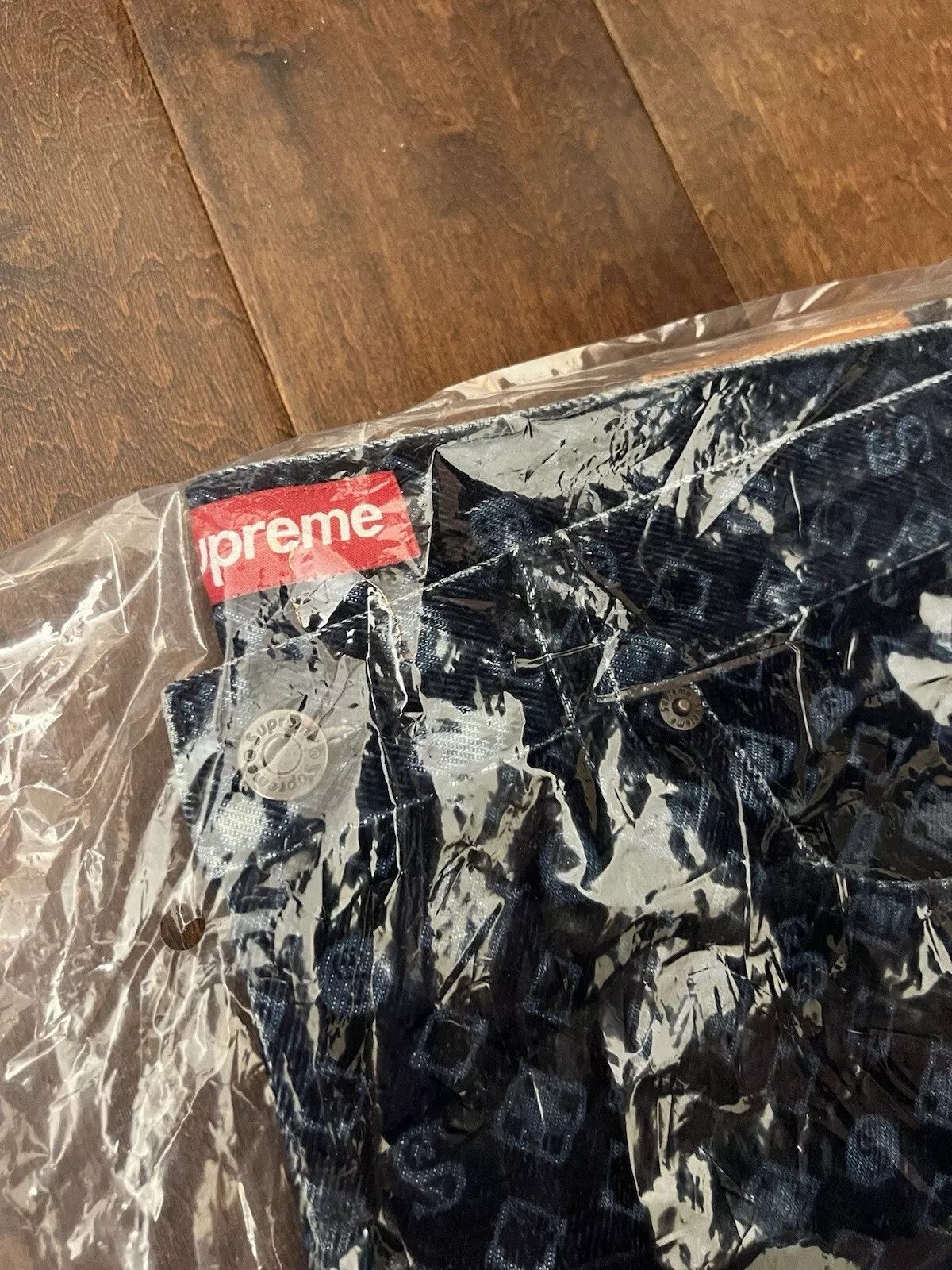 Supreme Supreme FW24 Flocked Loose Fit Denim Jeans Blue Size 36 New Size US 36 / EU 52 - 3 Thumbnail
