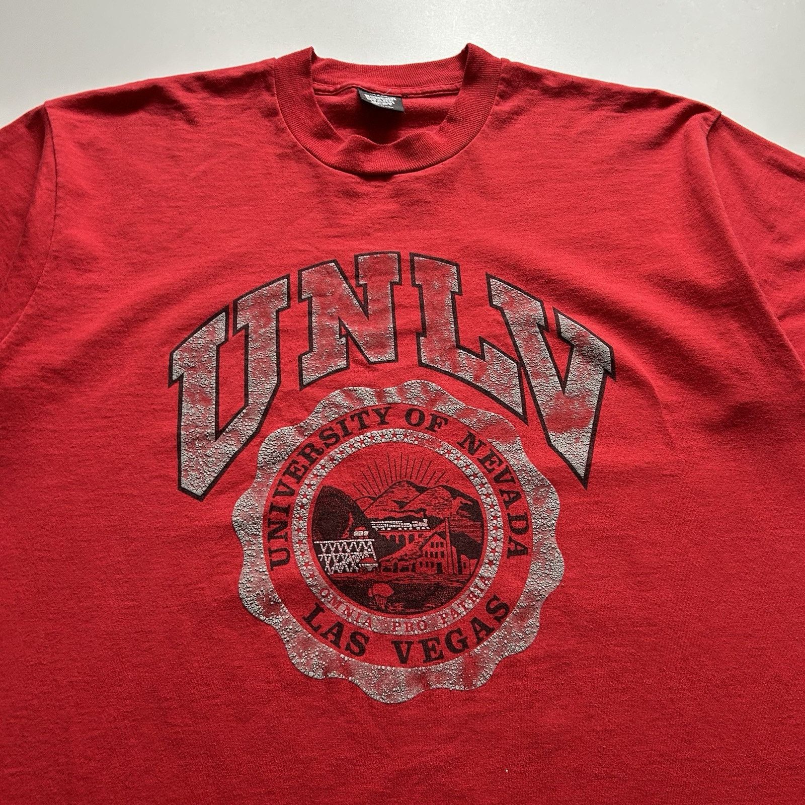 NCAA Vintage 90s UNLV University Nevada Las Vegas NCAA T Shirt XL Size US XL / EU 56 / 4 - 2 Thumbnail