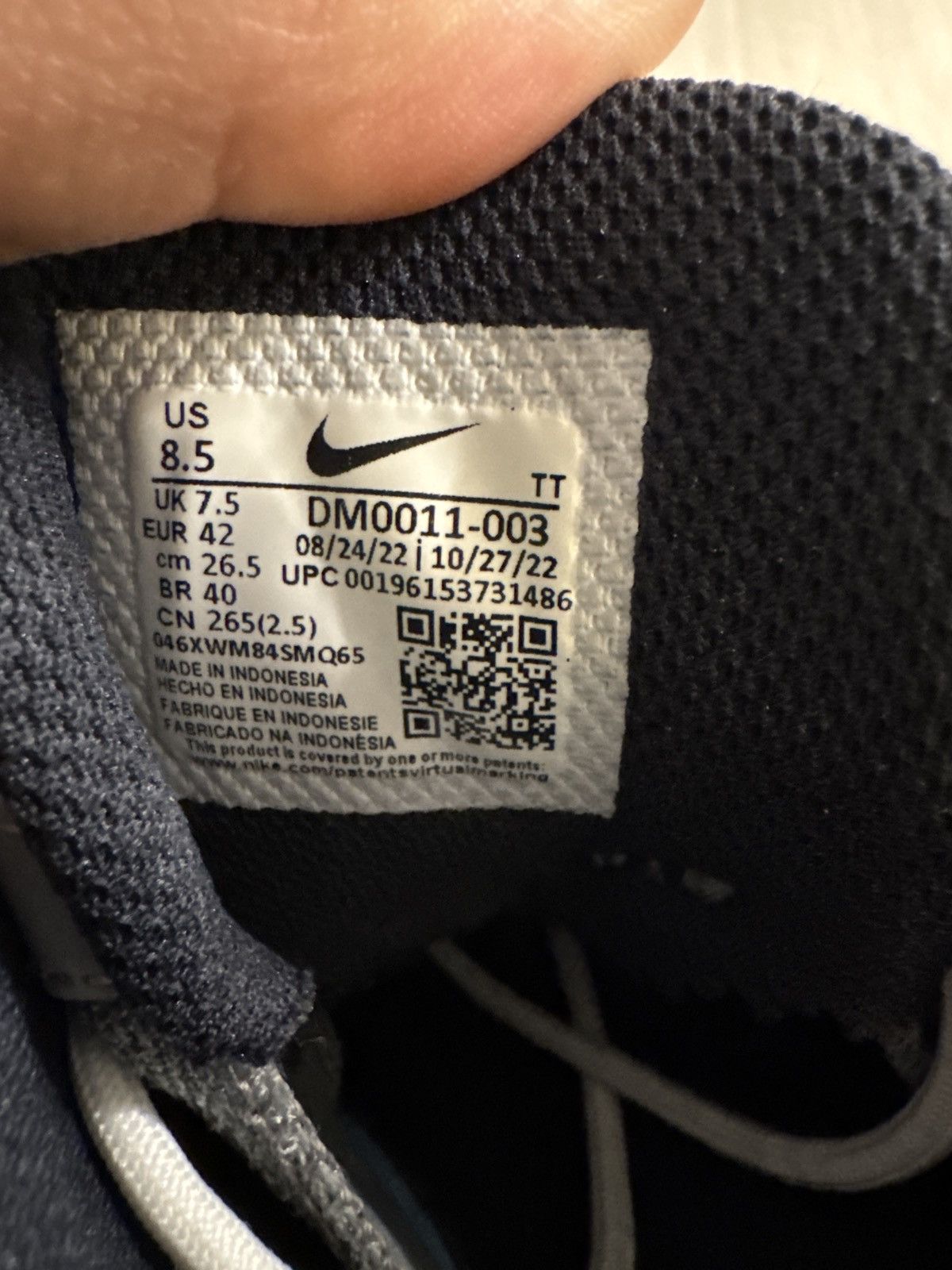 Nike Airmax 95s Size US 8.5 / EU 41-42 - 2 Thumbnail