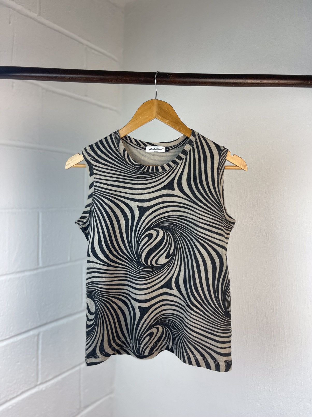 Jun Takahashi × Undercover Undercover Swirl Alloverprint Sleeveless Size US S / EU 44-46 / 1 - 5 Thumbnail