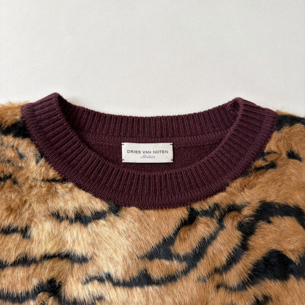 Dries Van Noten A/W 16 ‘Faux Tiger Fur’ Front Sweater Size M / US 6-8 / IT 42-44 - 6 Thumbnail