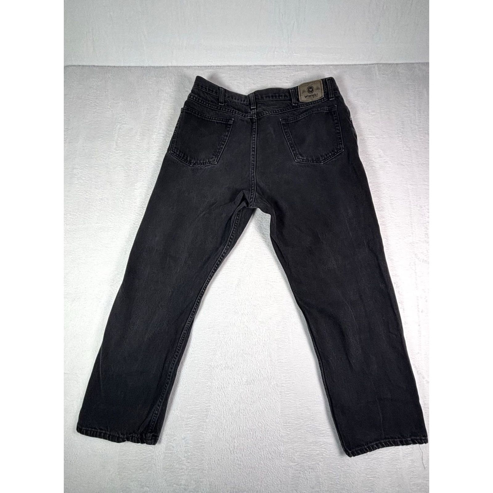 Wrangler VINTAGE Wrangler Regular Fit Black Denim Jeans 97601CB Mens Size 38 X 30 Wrangler Logo 5-Pocket Straight Mid Rise Cotton Denim USA Cowboy Jeans Mens Size US 38 / EU 54 - 2 Thumbnail