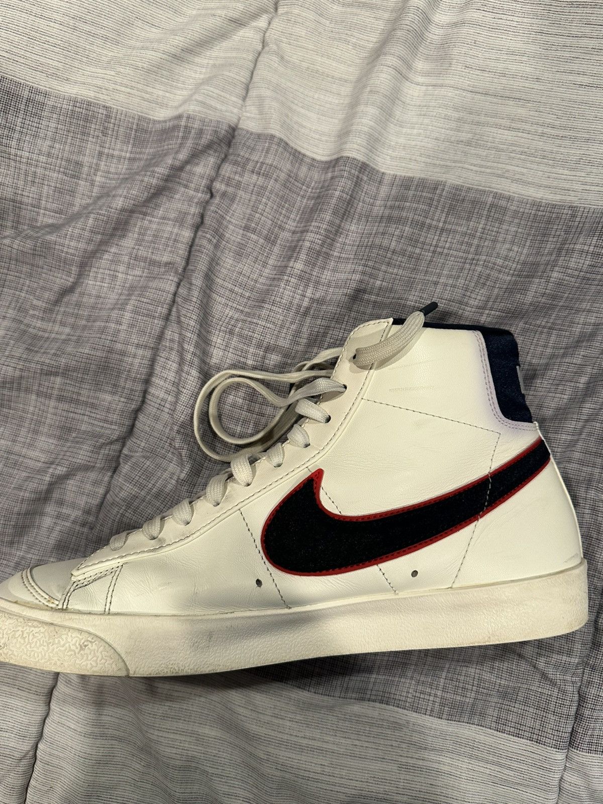 Nike Nike Blazer ‘77 Vintage: City Pride Chicago Size US 10 / EU 43 - 6 Thumbnail