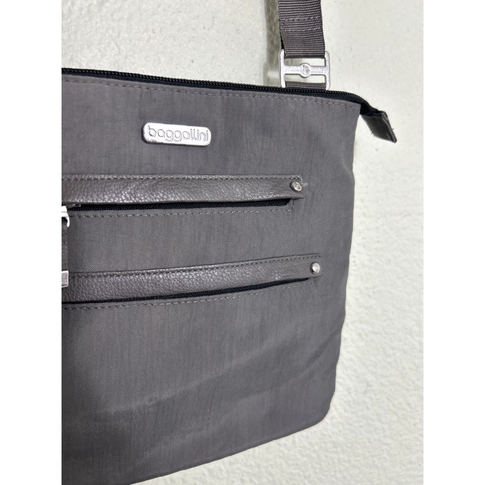 Vintage Baggallini Crossbody Bag Small Gray Nylon Adjustable Strap Women Purse 9x9 Size ONE SIZE - 4 Thumbnail