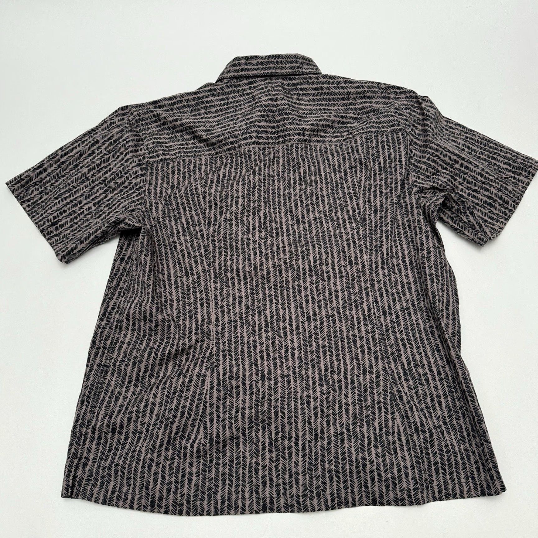 Theory **THEORY Mens XL Purple Striped Short Sleeve Button-Up Shirt** User: THEORY Mens XL Purple Striped Short Sleeve Button-Up Shirt Size US XL / EU 56 / 4 - 7 Thumbnail