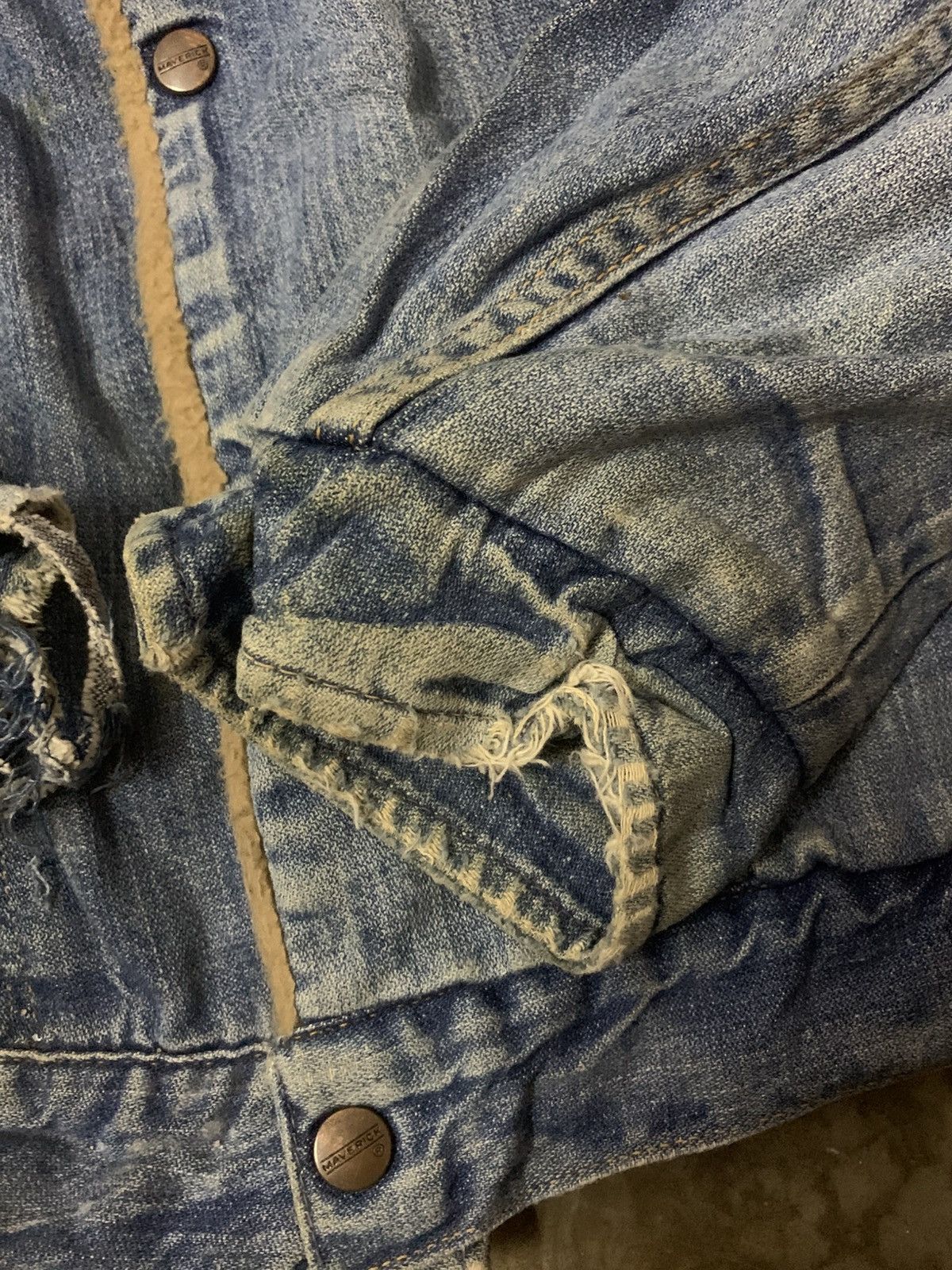 Vintage Vintage 80’s Maverick Flare Denim Jacket Size US S / EU 44-46 / 1 - 10 Thumbnail