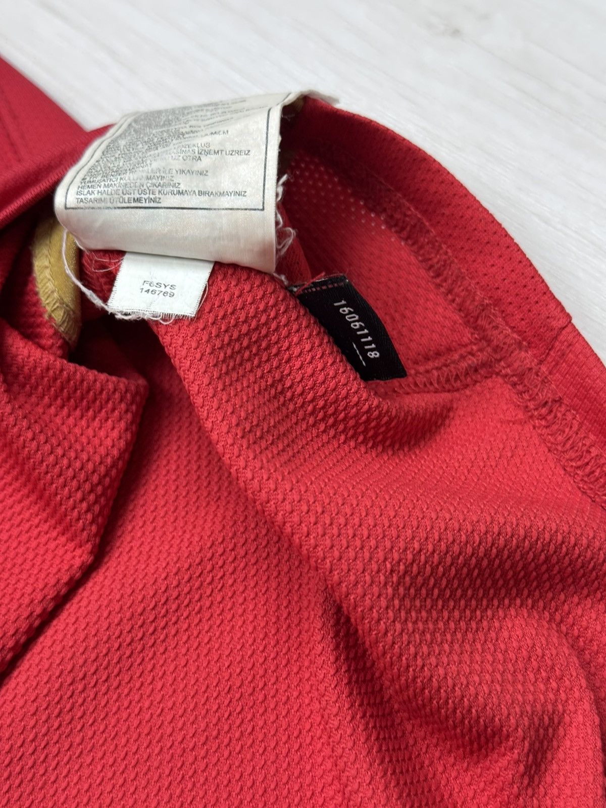 Nike × Vintage Vintage Nike Arsenal soccer jersey size L Size US L / EU 52-54 / 3 - 9 Thumbnail