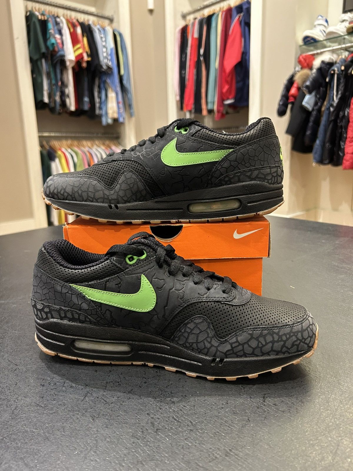 Nike Nike X Huf Air Max 1 ‘Hufquake’ Size US 9 / EU 42 - 2 Thumbnail