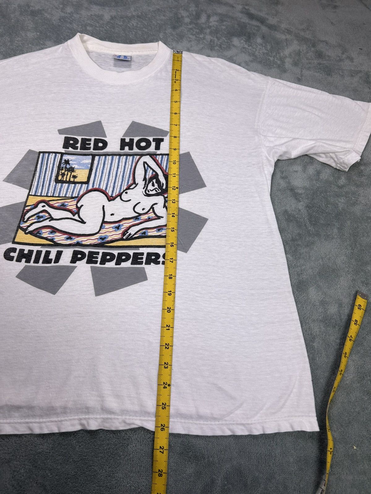 Band Tees Vintage Rare Band Red Hot Chili Peppers Size US L / EU 52-54 / 3 - 11 Thumbnail