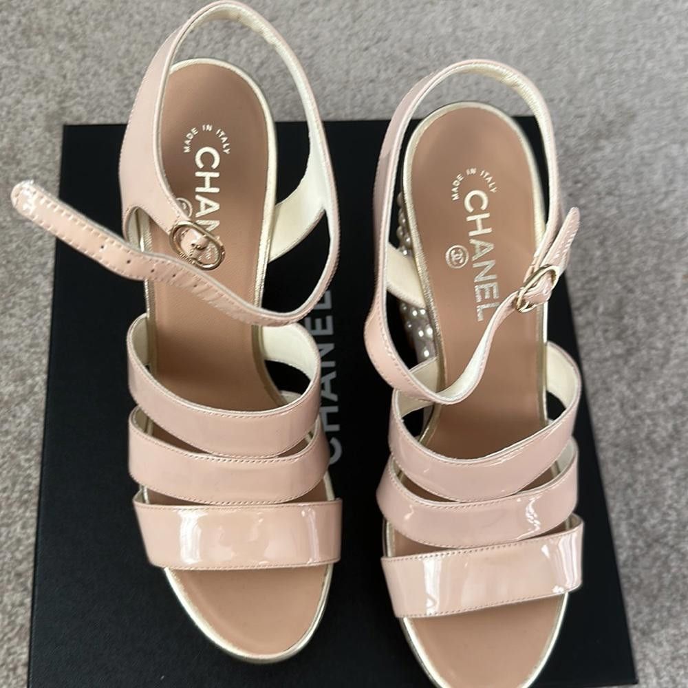Chanel CHANEL Nude Pink-Beige Leather Pearl Wedge Sandals EU 42 Size US 10.5 / IT 40.5 - 6 Thumbnail