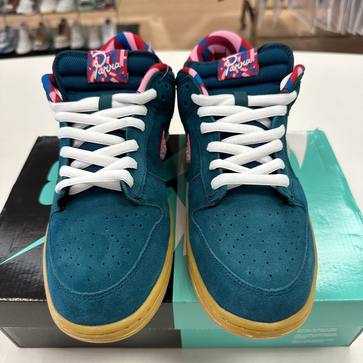 Nike × Parra Size 9 - Nike Parra x Dunk SB Low Friends and Family Size US 9 / EU 42 - 4 Thumbnail
