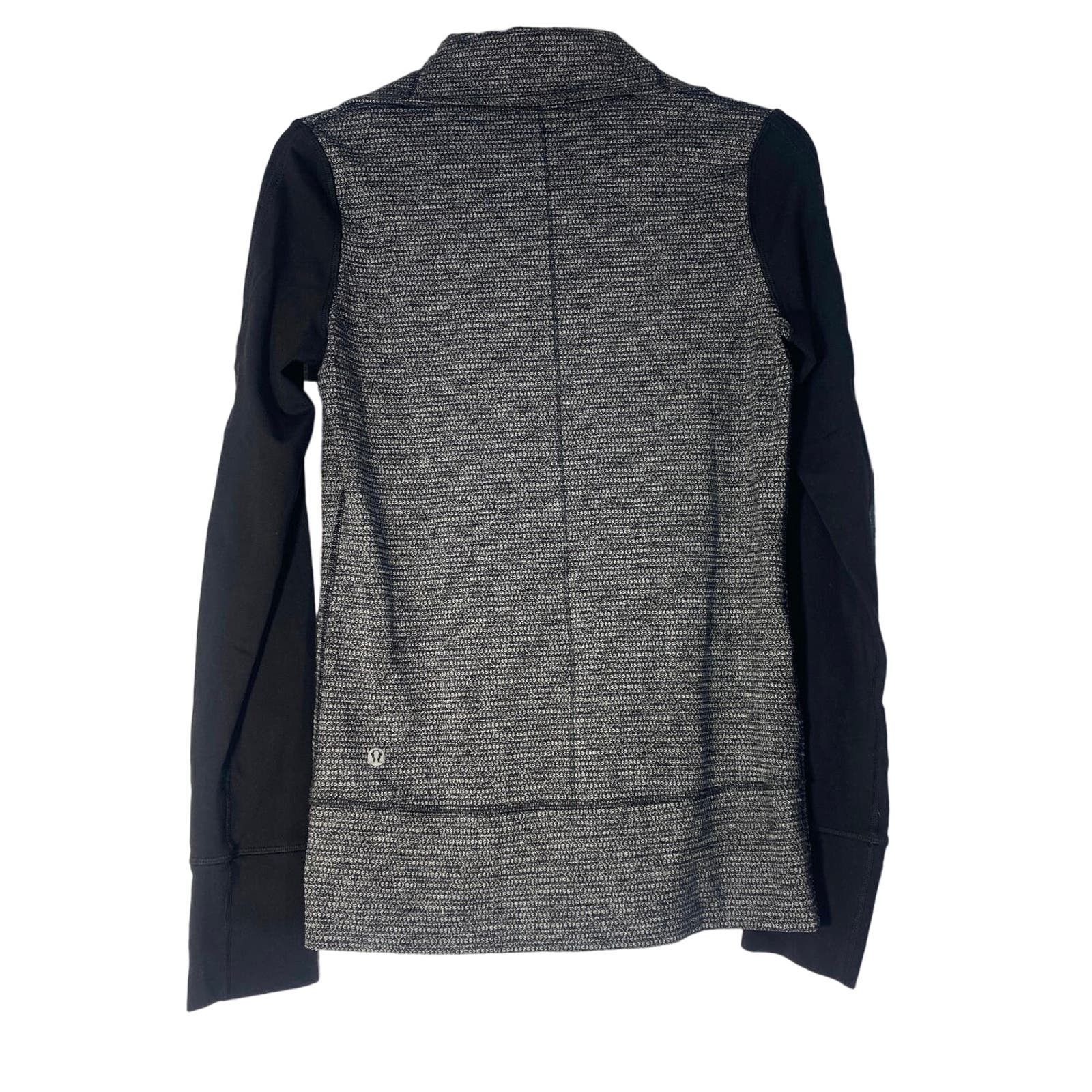 Lululemon Lululemon Yoga Jacket Coco Pique Black Gray women sz 4 Size S / US 4 / IT 40 - 3 Thumbnail