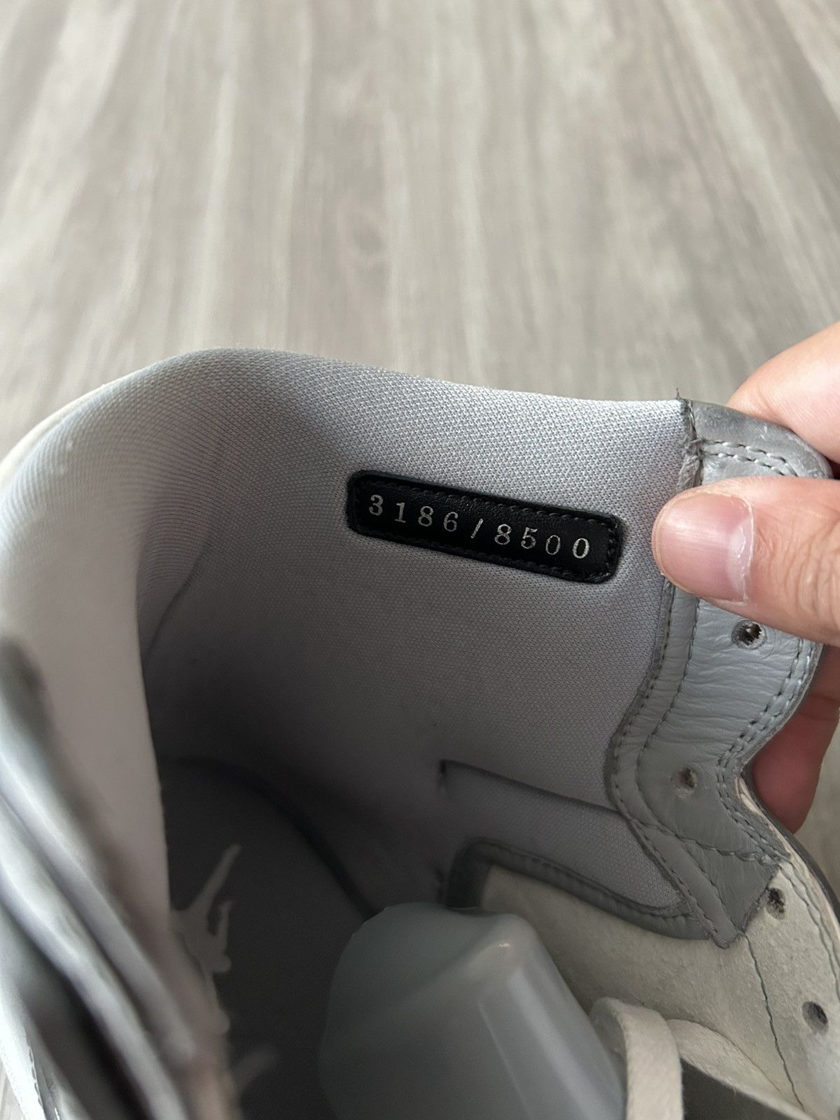Dior × Jordan Brand Dior x Air Jordan Retro 1 High Size 8.5 Size US 8.5 / EU 41-42 - 20 Thumbnail