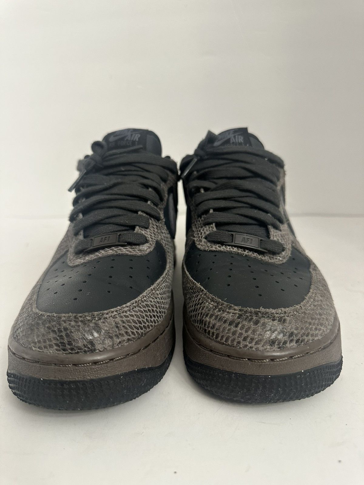 Nike Nike Air Force 1 '07 LV8 "Snakeskin Pack - Off Noir" Size US 9 / EU 42 - 3 Thumbnail