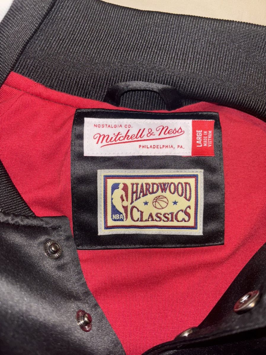 Mitchell & Ness Mitchell & Ness Dwyane Wade HOF Exclusive Varsity Jacket Size US L / EU 52-54 / 3 - 4 Thumbnail