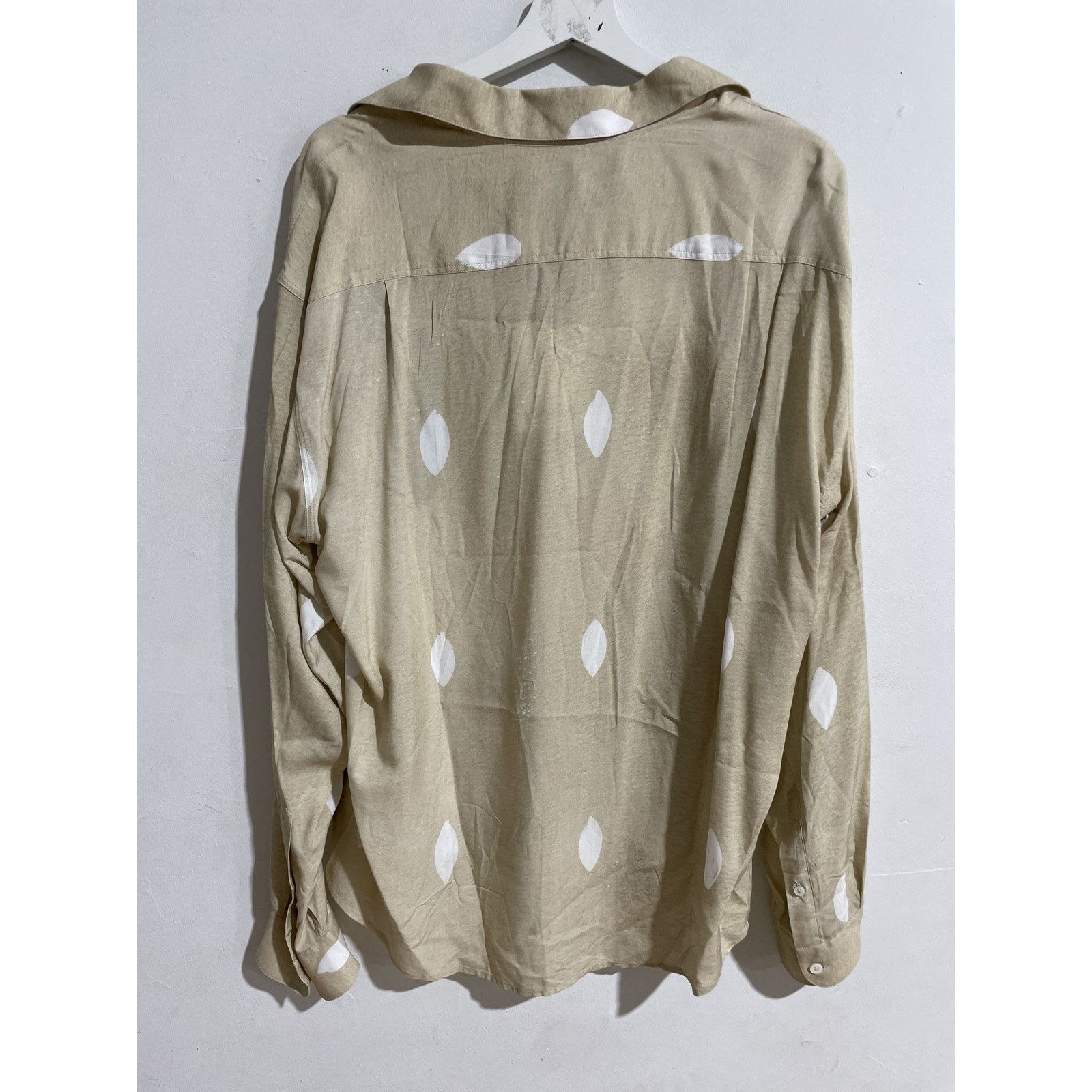 Jacquemus JACQUEMUS BEIGE LA CHEMISE HENRI LONG SLEEVE SHIRT SIZE 48 Size US M / EU 48-50 / 2 - 2 Thumbnail