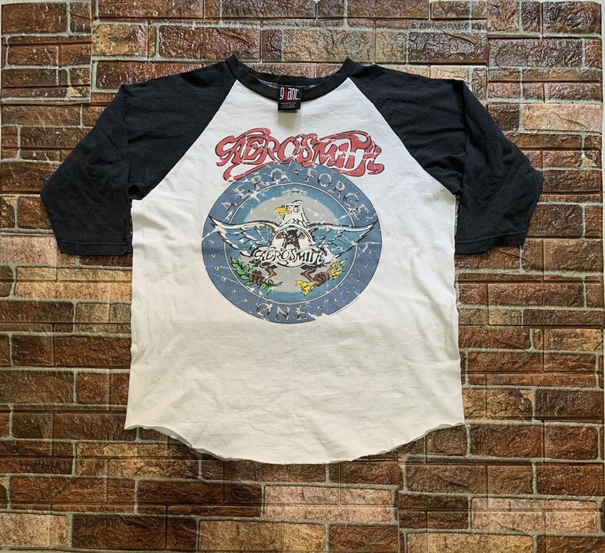 Gant Aerosmith Aero Force One 1997 vintage tshirt Size US L / EU 52-54 / 3 - 1 Thumbnail