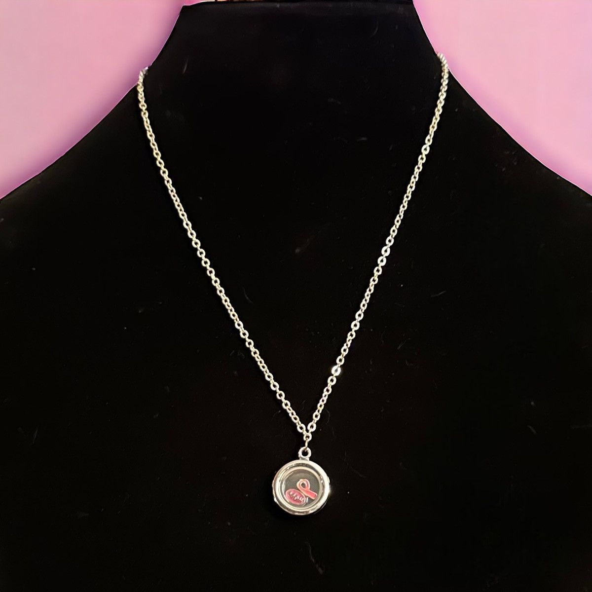 Other Breast cancer awareness floating charm locket necklace Size ONE SIZE - 1 Thumbnail