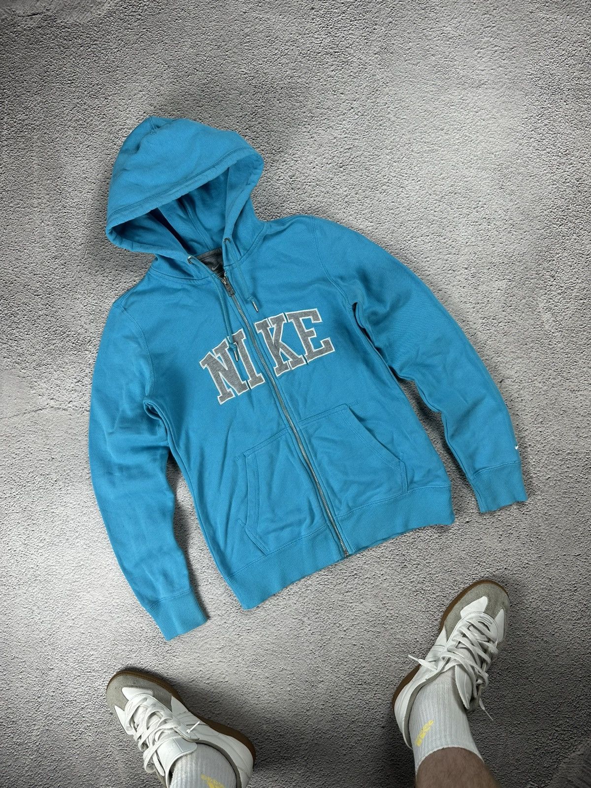 Nike Vintage Nike Full Zip Hoodie Big Logo Y2K Sportwear Size M / US 6-8 / IT 42-44 - 1 Thumbnail