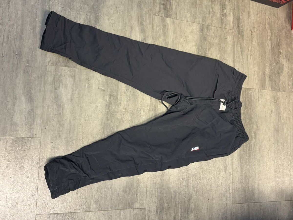 Fear of God Fear of god medium nba track pants pre owed Size US 34 / EU 50 - 1 Thumbnail