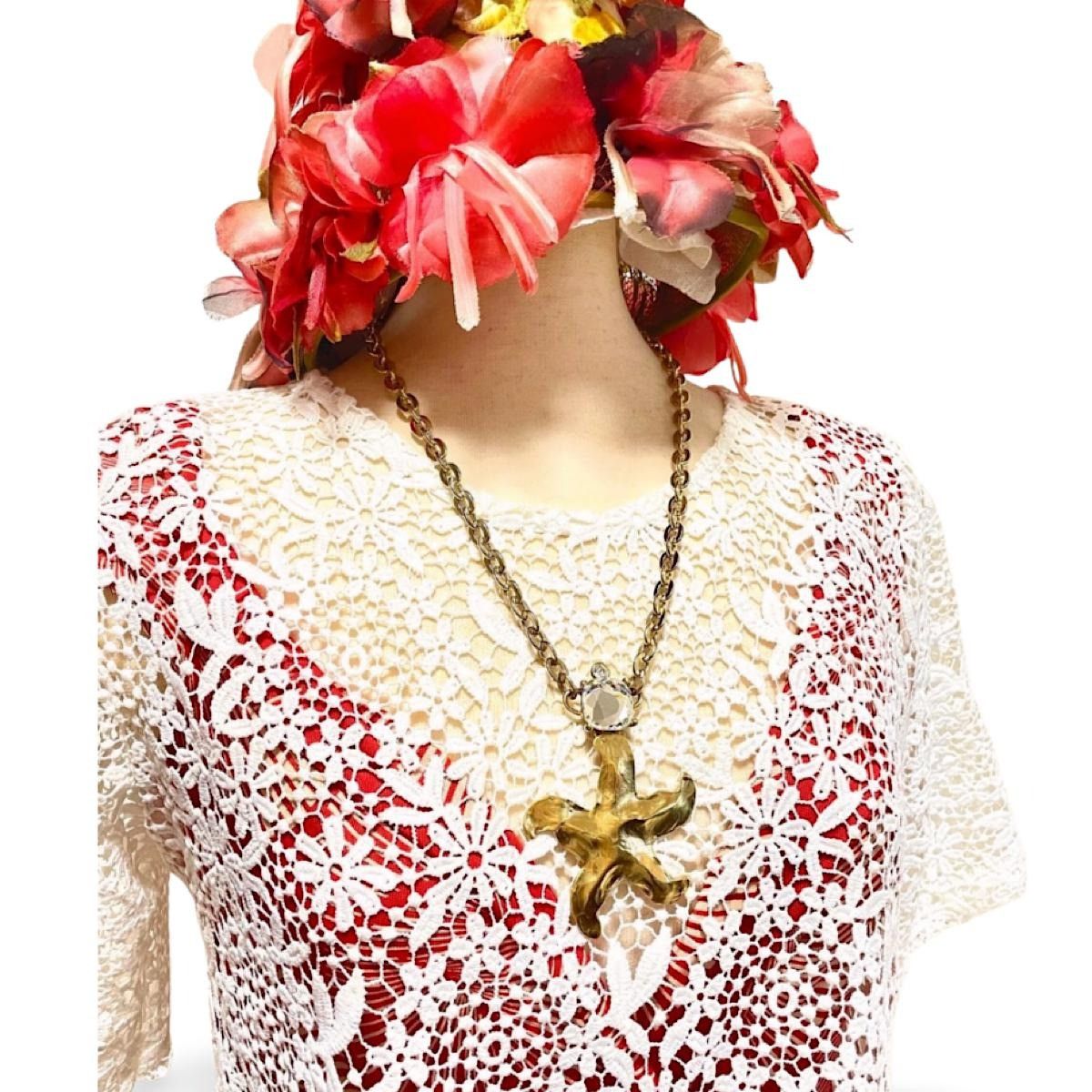 Yves Saint Laurent MINT. Vintage Yves Saint Laurent necklace with starfish top Size ONE SIZE - 10 Thumbnail