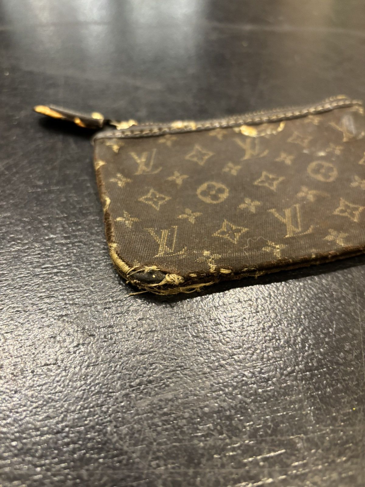 Louis Vuitton Louis Vuitton Monogram Zip Coin Purse Size ONE SIZE - 5 Thumbnail