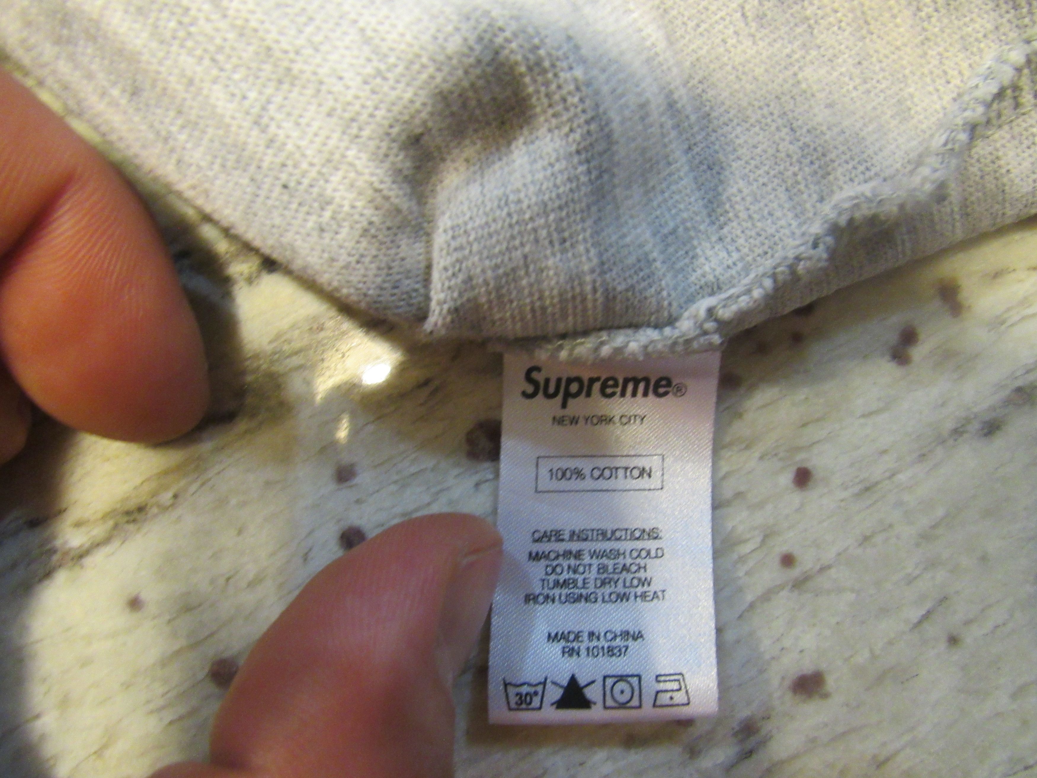 Supreme Supreme Arc Logo LS Top 'Heather Grey' Size US XL / EU 56 / 4 - 6 Thumbnail