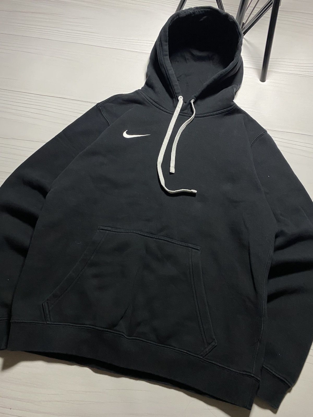 Nike × Vintage Vintage Nike Embroidered swoosh box fit faded y2k hoodie Size US S / EU 44-46 / 1 - 10 Thumbnail