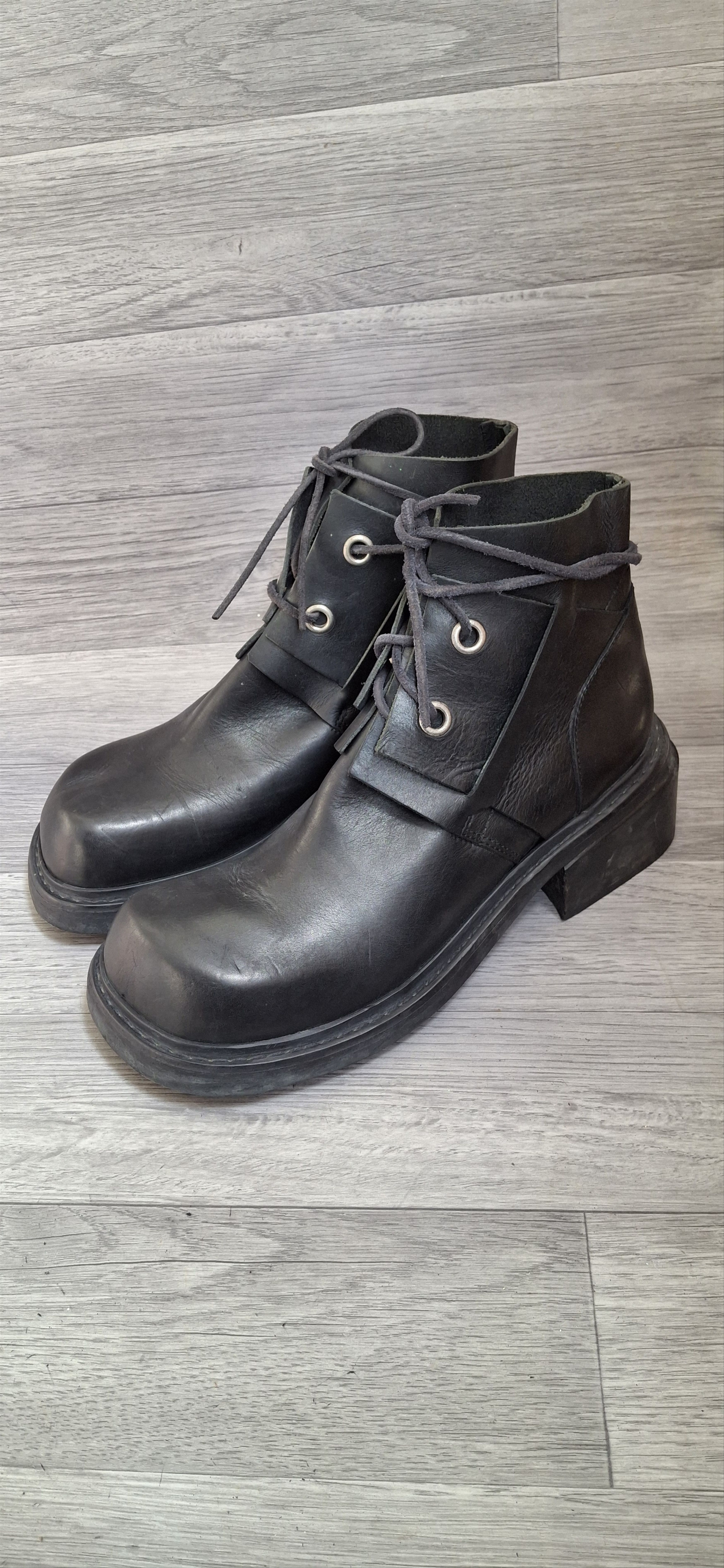 GBX × Vintage Vintage 90s Y2K Streetwear Chunky Leather Boots