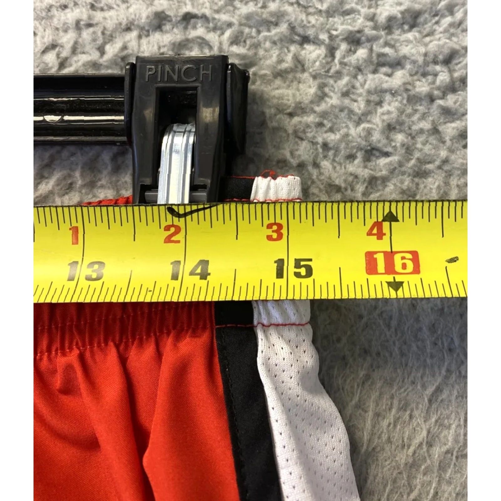 Nike Women’s Nike Run Shorts Red Size 12 /107-37 107-37 Nike Run Shorts Women Red Size 12 Athletic Activewear Snike Regular 12 Size 34" / US 12 / IT 48 - 4 Thumbnail