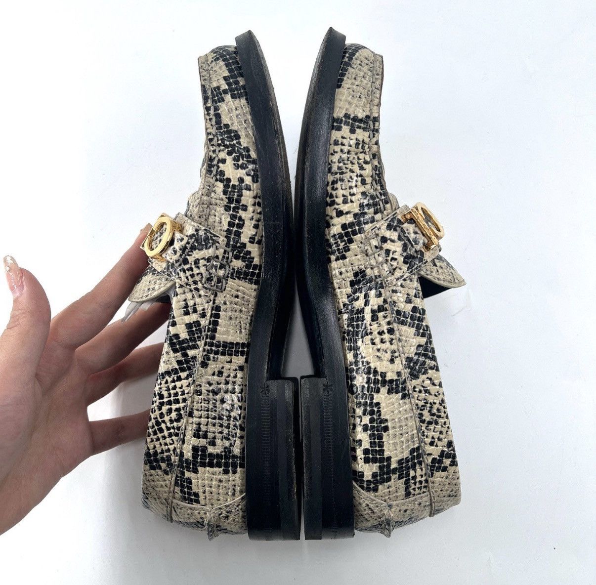 Gucci Gucci Women's Python Print Logo Loafer Flats K12 Size US 5 / IT 35 - 7 Thumbnail