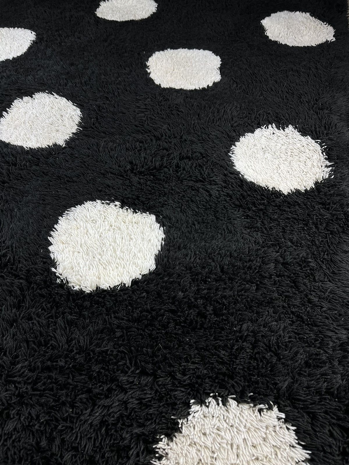 Undercover AW03 Undercover Paper Doll Polka Dot Rug Black Size ONE SIZE - 3 Thumbnail
