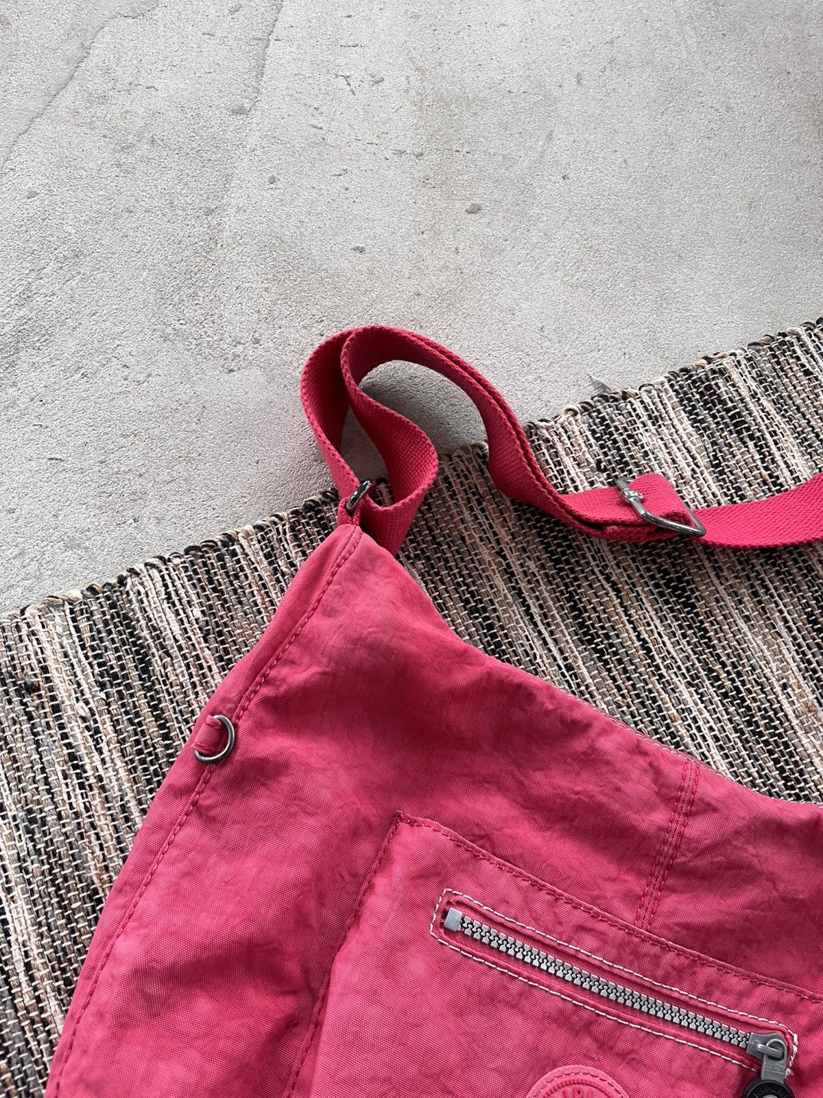 Japanese Brand Vintage Kipling Pink Shoulder Bag Y2K Avantgarde messenger Size ONE SIZE - 4 Thumbnail