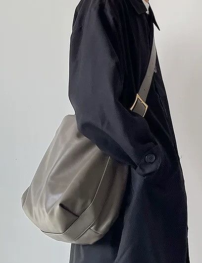 Japanese Brand Retro fashion faux leather messenger bag shoulder bag Size ONE SIZE - 1 Thumbnail