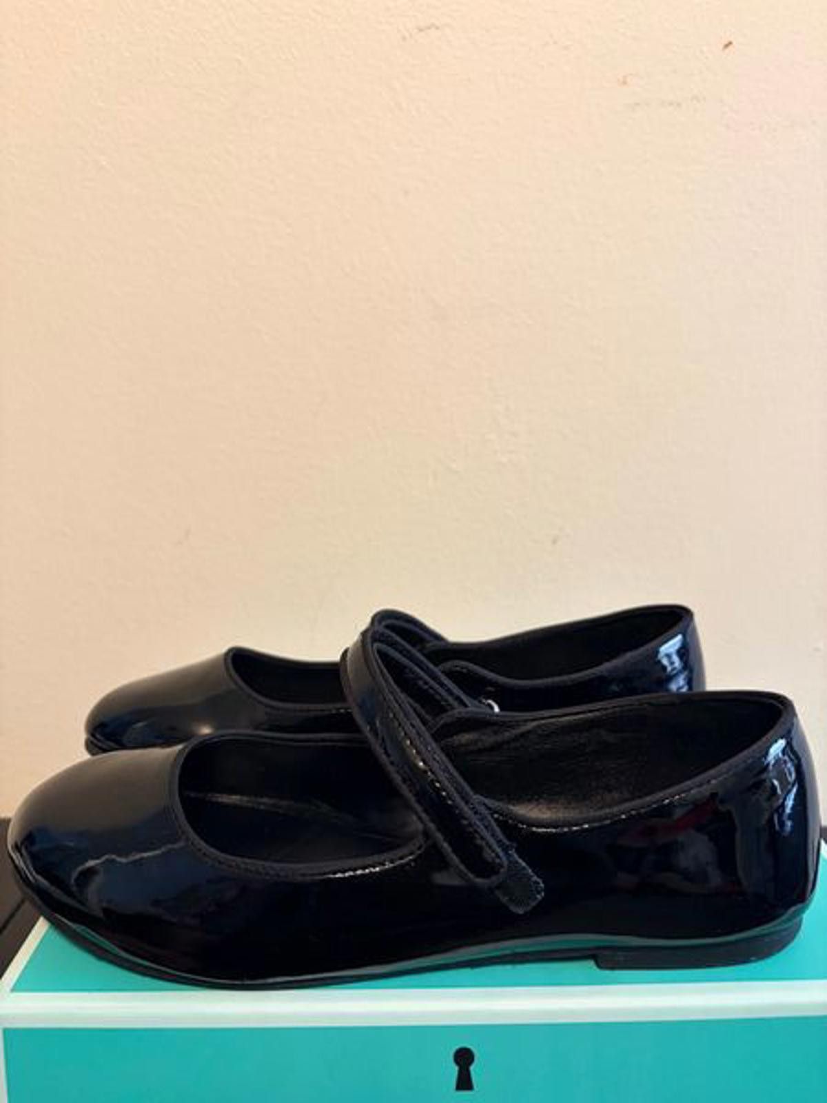 Other Copper Key Black Patent Mary Jane Shoes (Size 5) Size US 5 / IT 35 - 3 Thumbnail