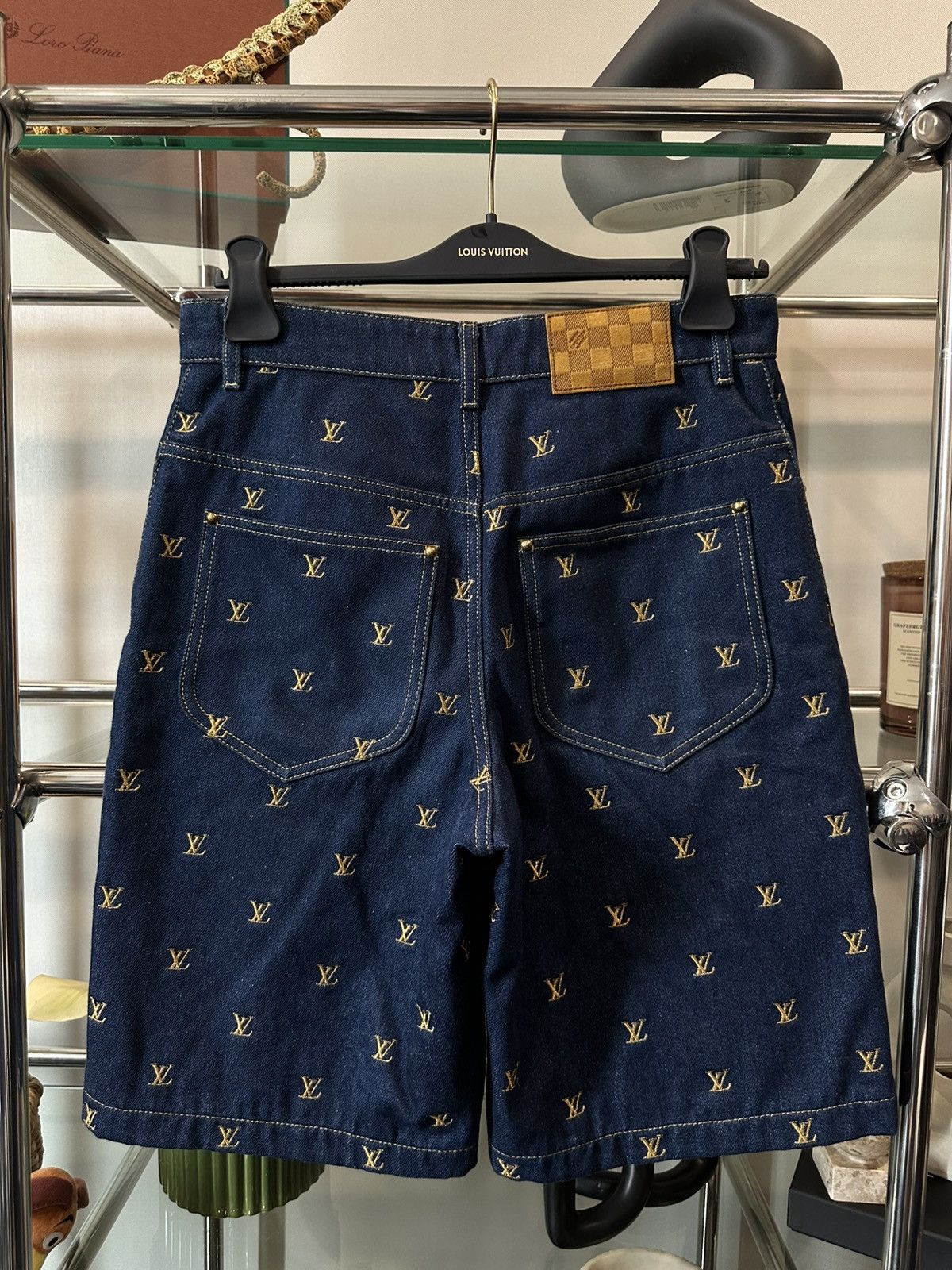Louis Vuitton Louis Vuitton Embroidered Signature Denim Shorts Size US 28 / EU 44 - 2 Thumbnail