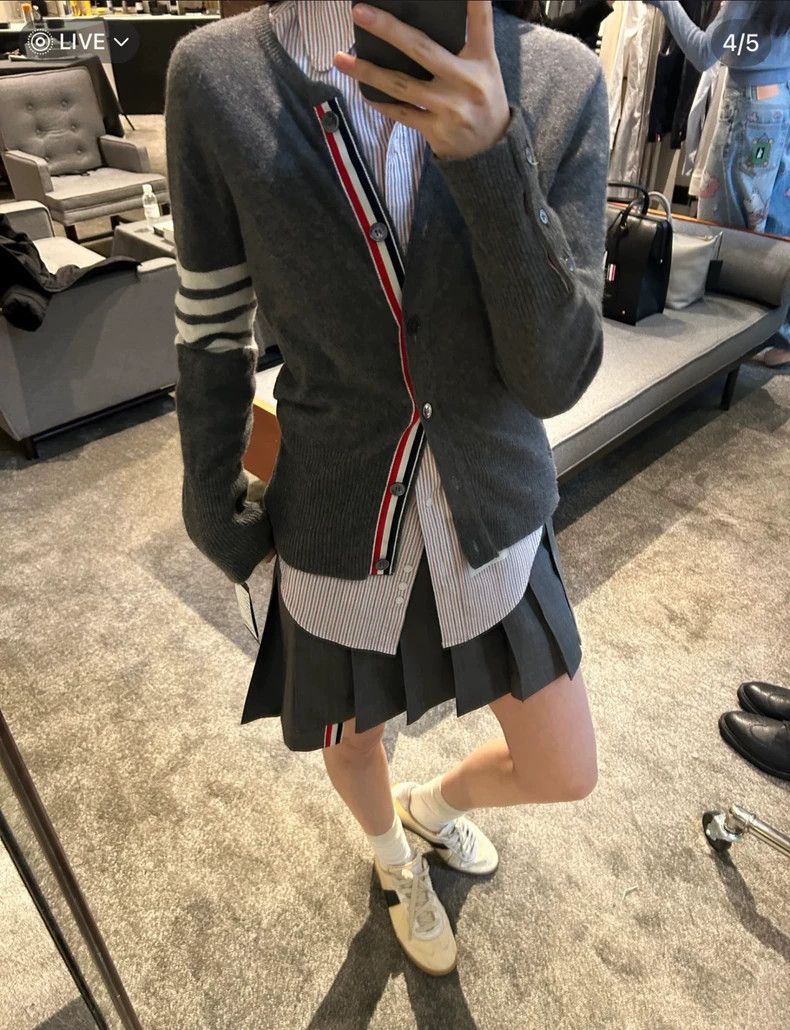 Thom Browne Thom Browne Round-neck cashmere cardigan jacket 2503-Nexta Size S / US 4 / IT 40 - 9 Thumbnail
