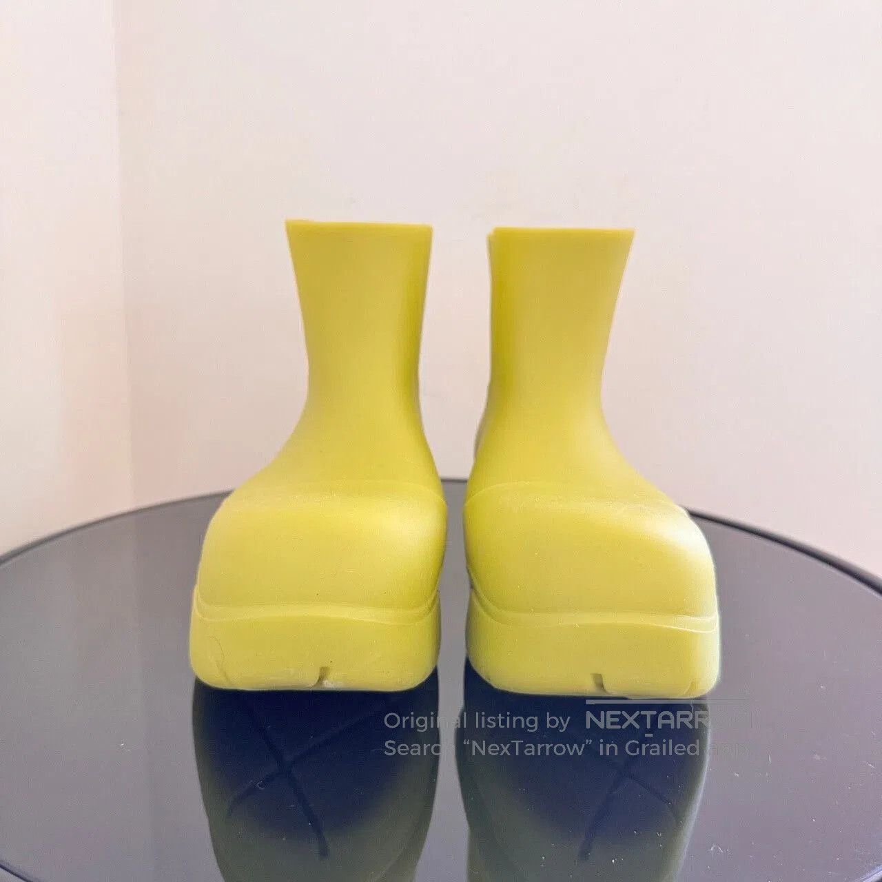 Bottega Veneta Bottega Veneta Classic Yellow Green Rain Boots. Size US 9 / EU 42 - 9 Thumbnail