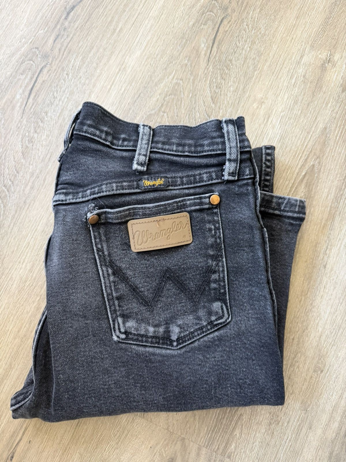 Wrangler Distressed black jeans Size US 32 / EU 48 - 3 Thumbnail