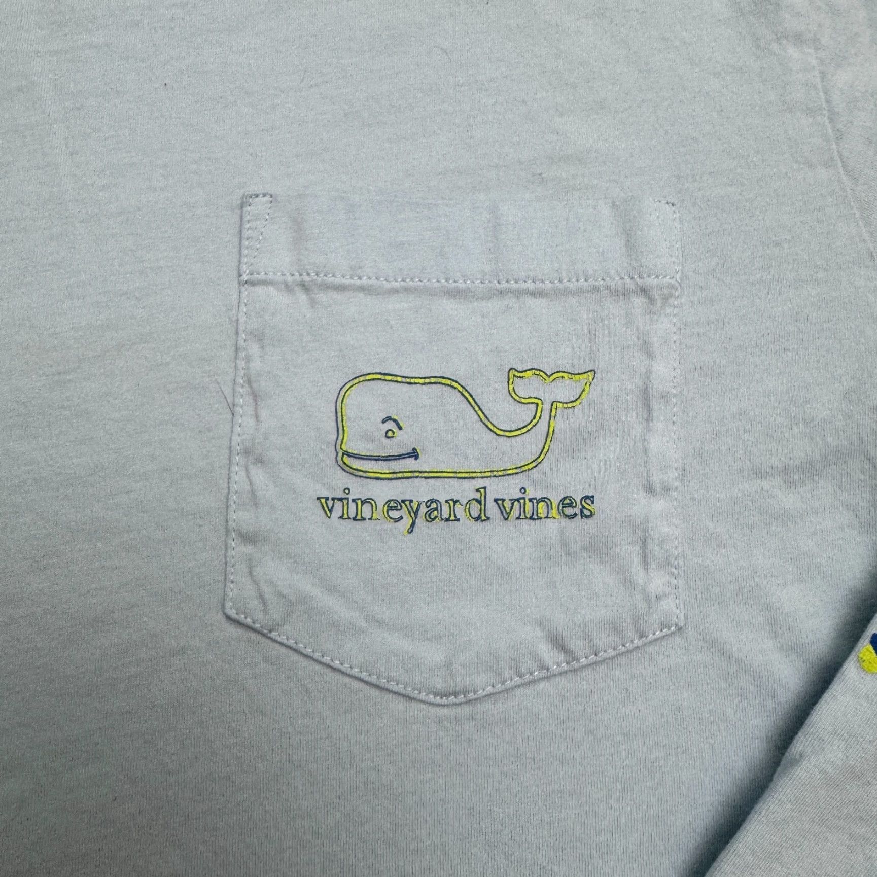 Vineyard Vines Vineyard Vines Whale Graphic Long Sleeve T-Shirt Mens M Blue Pocket Tee Size US M / EU 48-50 / 2 - 6 Thumbnail