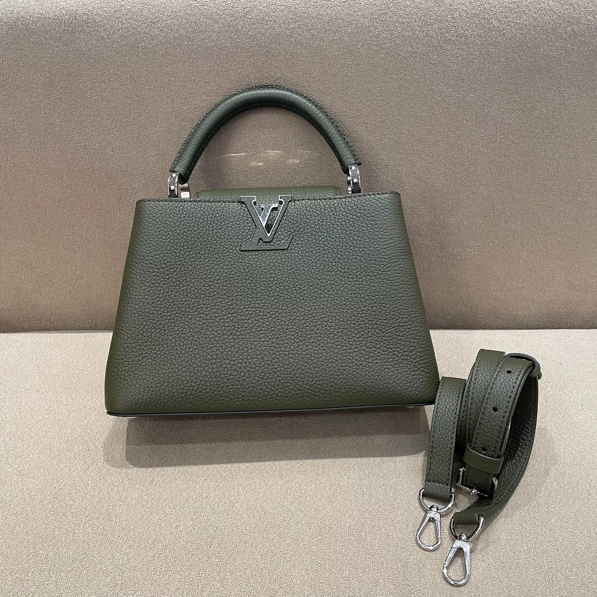 Louis Vuitton Pre-loved Bag Very good condition Size ONE SIZE - 1 Thumbnail