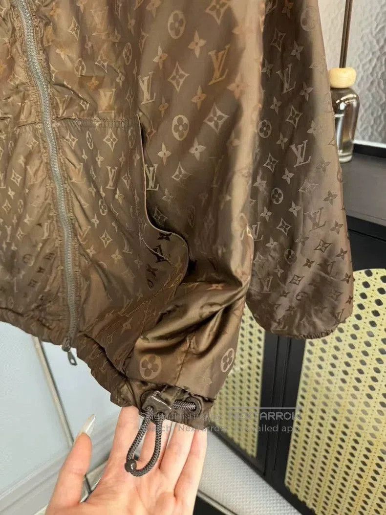 Louis Vuitton Louis Vuitton Brown Logo Reversible Jacket. Size US L / EU 52-54 / 3 - 8 Thumbnail